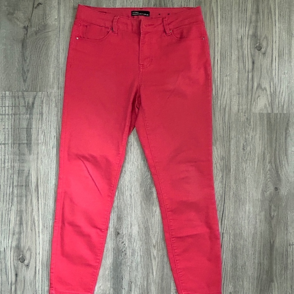Miss Poured in Blue Slim Red Jeans Sz 6‎